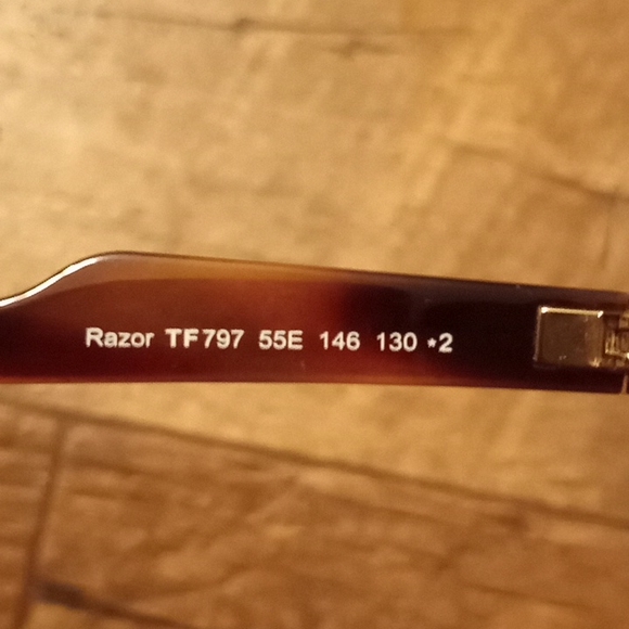 Tom Ford 55E Razor Sunglasses - Picture 3 of 3